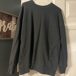 Grey/Black sweatshirt with pockets